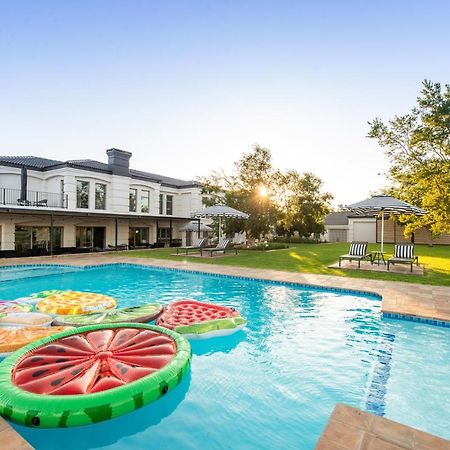 The Feather Hill Boutique Hotel بوتشيفستروم المظهر الخارجي الصورة