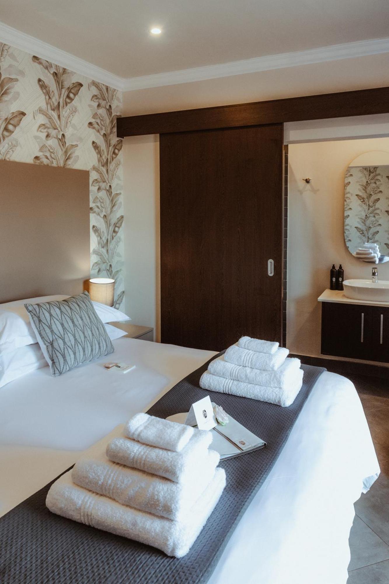 The Feather Hill Boutique Hotel بوتشيفستروم المظهر الخارجي الصورة